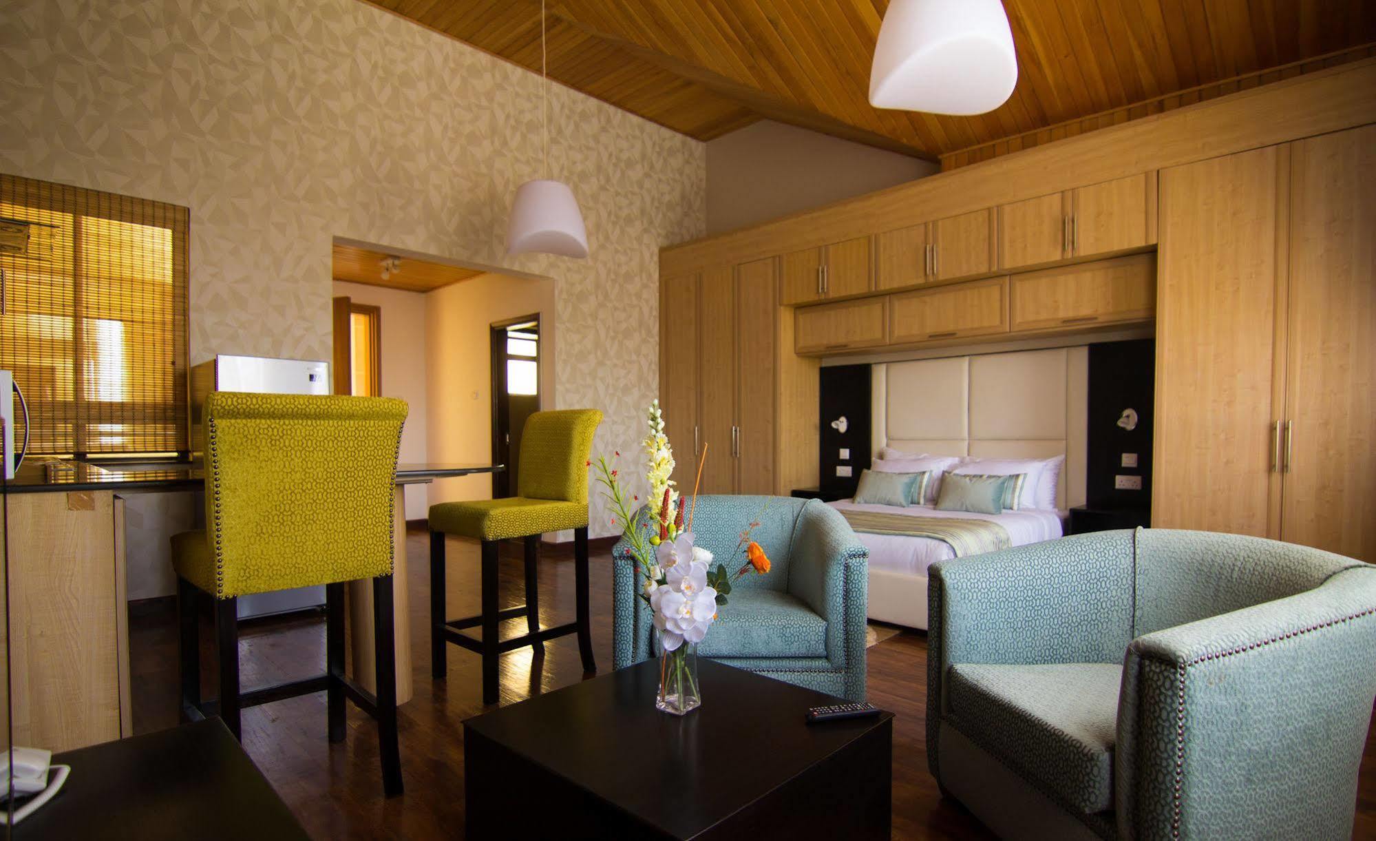 Nelson'S Court Serviced Apartments Найроби Экстерьер фото